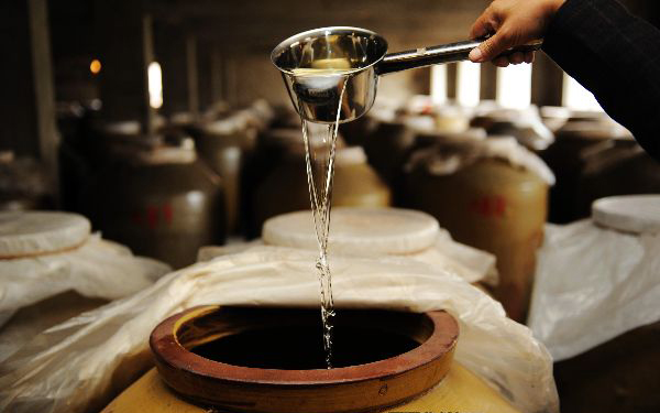 模塊爐廠家淺談：酒廠釀酒應(yīng)該選擇什么樣的燃?xì)庹羝l(fā)生器？
